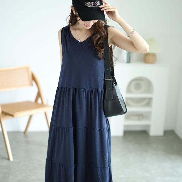 Vネックノースリーブティアードワンピース