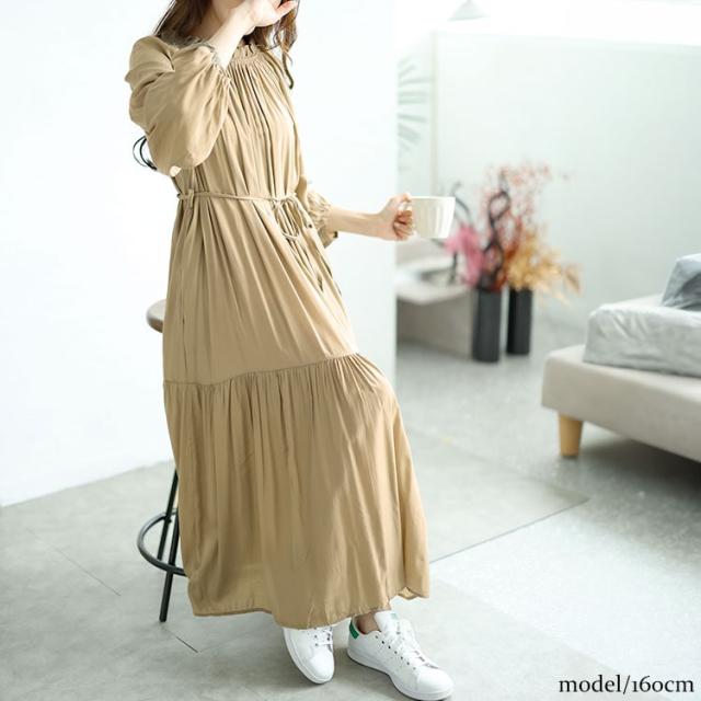フリルネックティアードワンピース