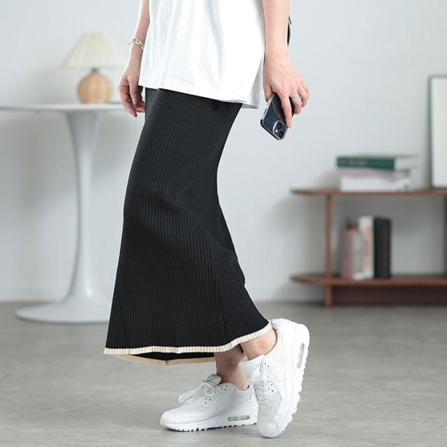 配色リブニットナロースカート