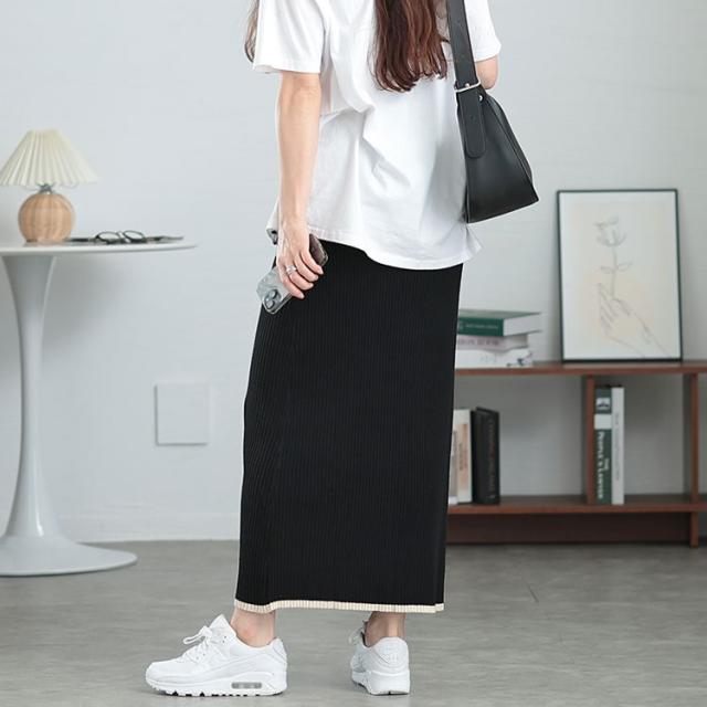 配色リブニットナロースカート