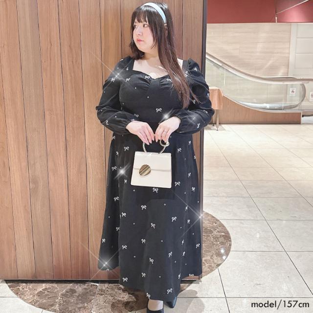 リボン柄ダイヤモンドネックロングワンピース