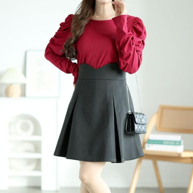 Vウエストパンツ裏地プリーツミニスカート