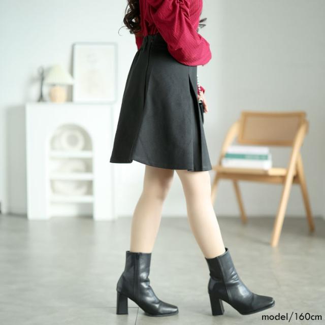 Vウエストパンツ裏地プリーツミニスカート