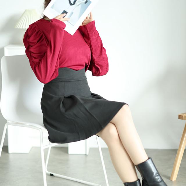 Vウエストパンツ裏地プリーツミニスカート