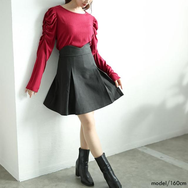 Vウエストパンツ裏地プリーツミニスカート