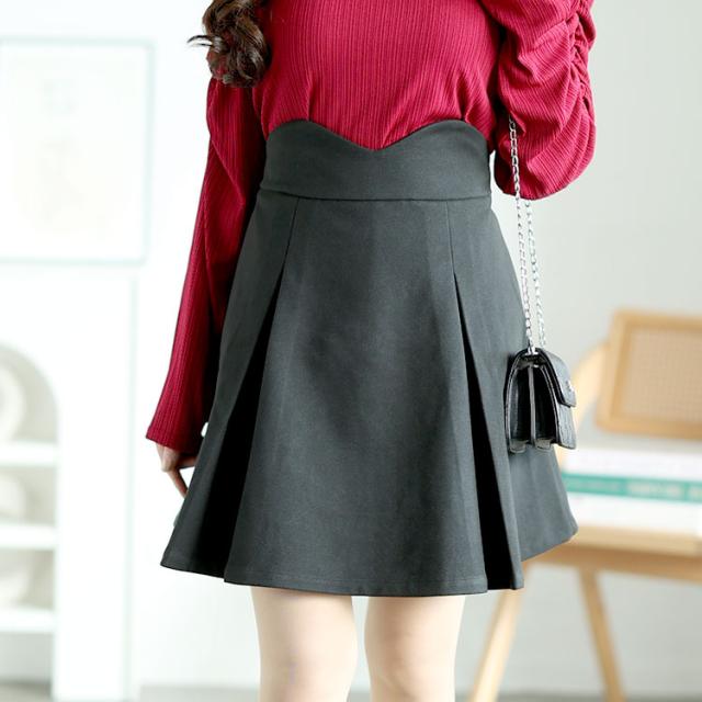 Vウエストパンツ裏地プリーツミニスカート