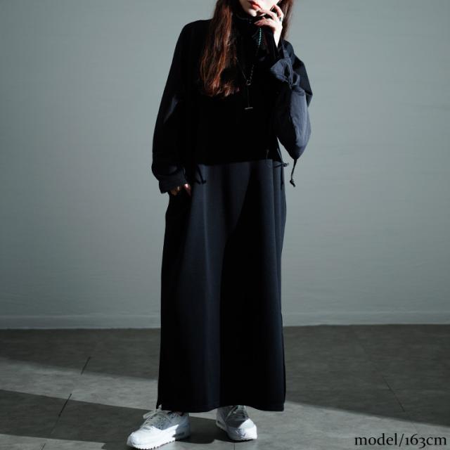 ハーフジップサイドスリットワンピース