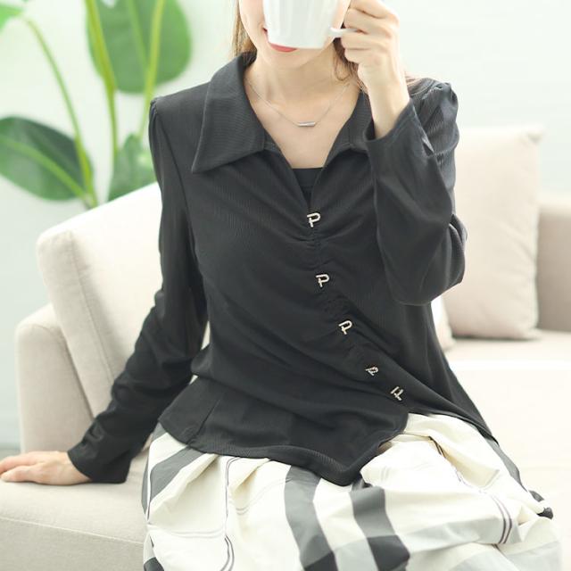 フェイクボタンスキッパーブラウス