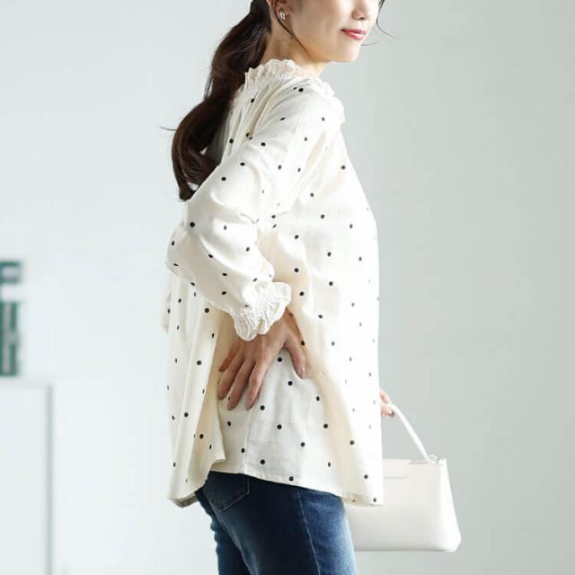 襟袖シャーリングドット柄コットンブラウス