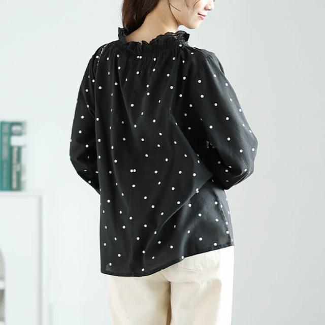 襟袖シャーリングドット柄コットンブラウス
