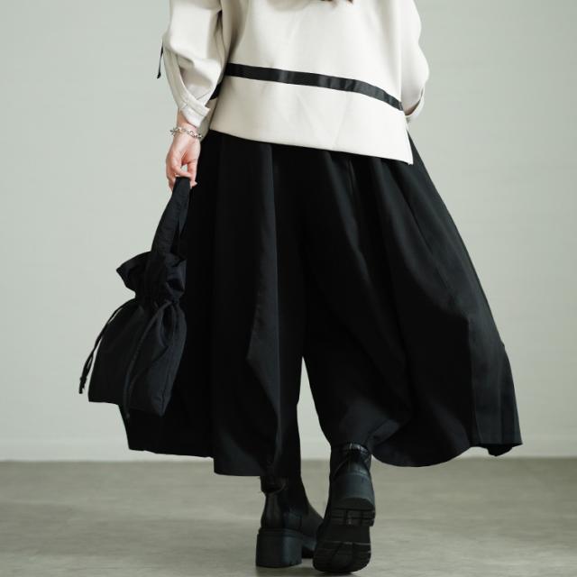 変形ワイドバルーンパンツ