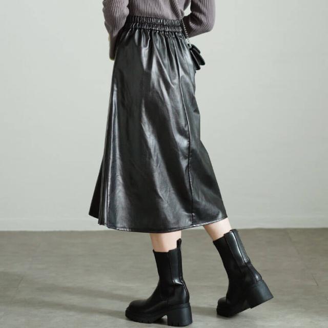 フェイクレザーミモレ丈マーメイドスカート