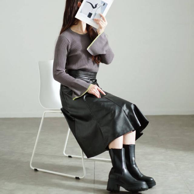 フェイクレザーミモレ丈マーメイドスカート