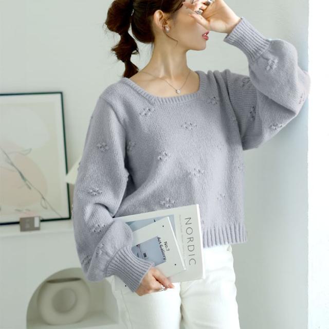 ボリューム袖スクエアネックニット