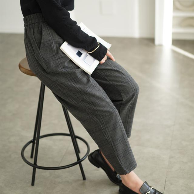 チェック柄メルティストレッチ微起毛テーパードパンツ