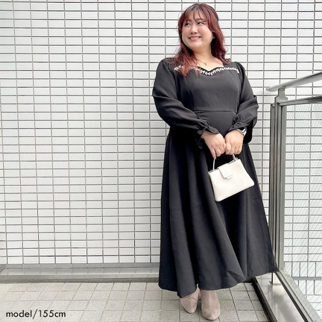 ビジュー付きハートネックロングワンピース