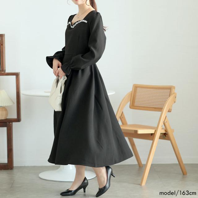 ビジュー付きハートネックロングワンピース