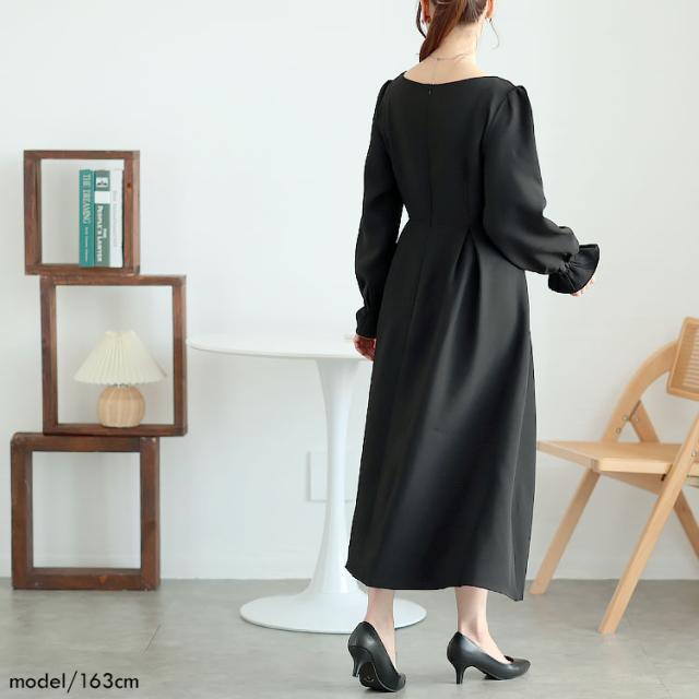 ビジュー付きハートネックロングワンピース