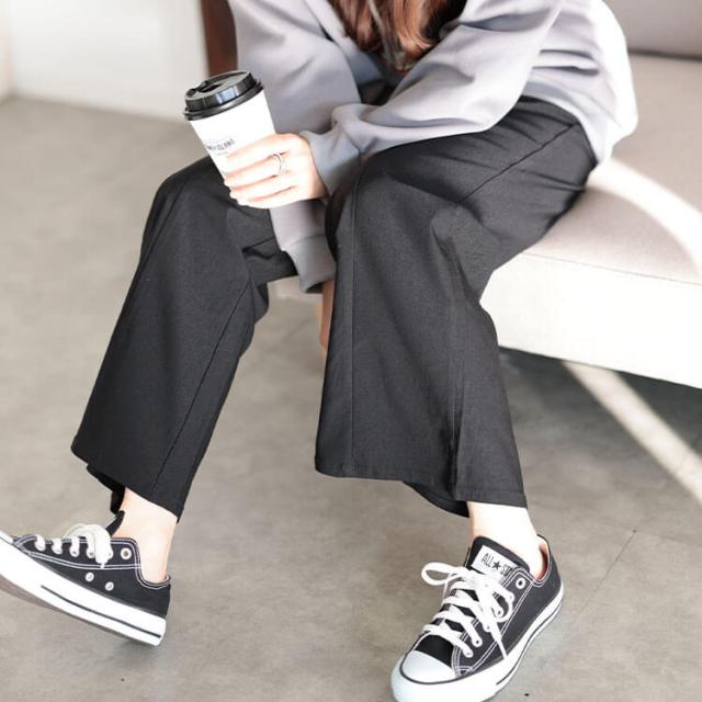 センターシームブーツカットパンツ