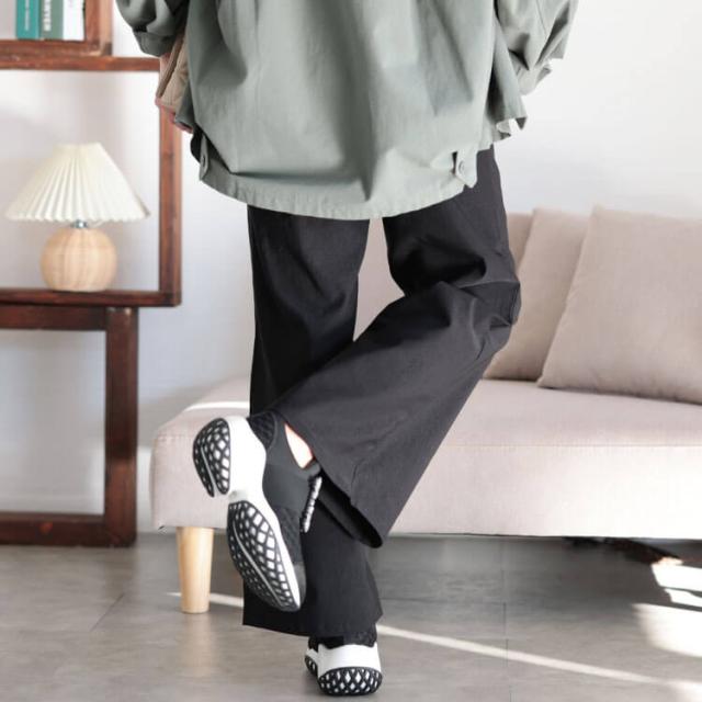 センターシームブーツカットパンツ