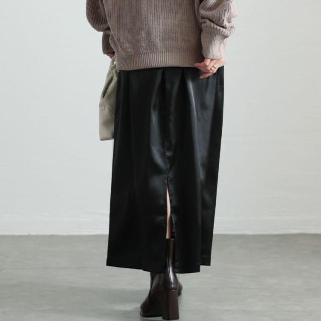 ストレッチサテンナロースカート
