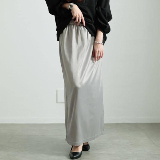 ストレッチサテンナロースカート
