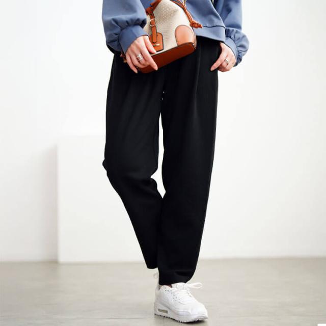 センタータックテーパードパンツ