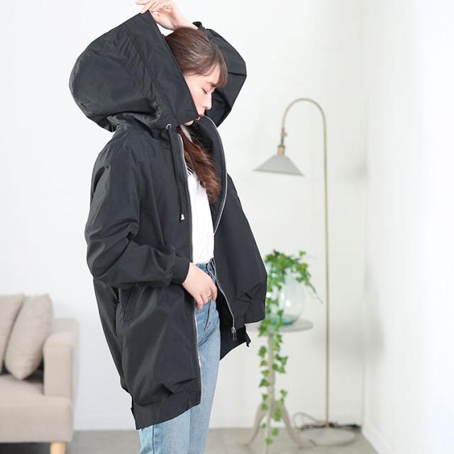 スリット入りマウンテンパーカー