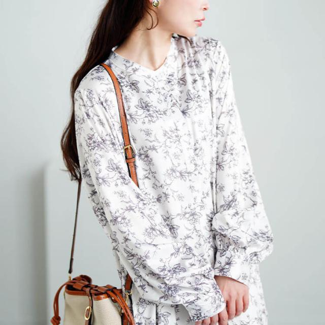 モノトーンプリントティアードワンピース