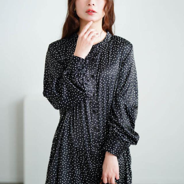 モノトーンプリントティアードワンピース