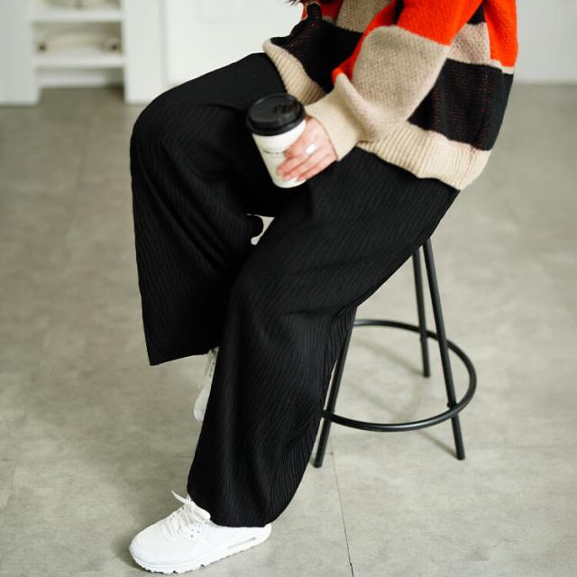 ウェーブプリーツワイドパンツ