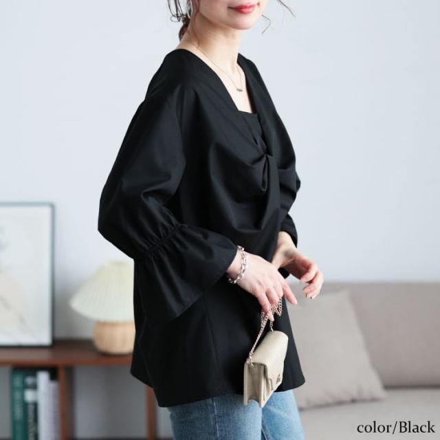 バックタックツイストブラウス