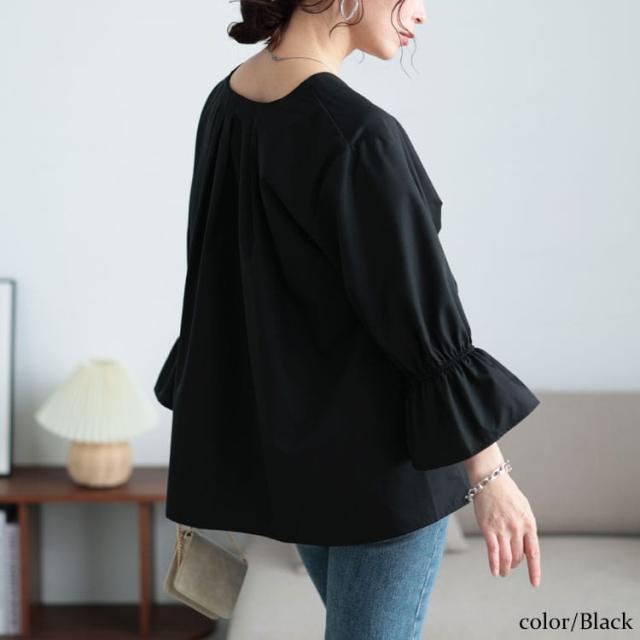 バックタックツイストブラウス