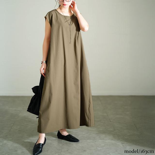 軽量ノースリーブマキシワンピース