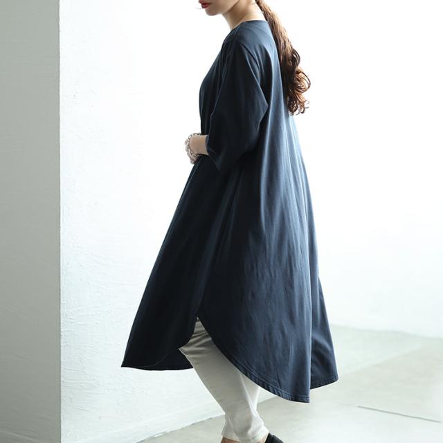 ラウンド裾フレアワンピース