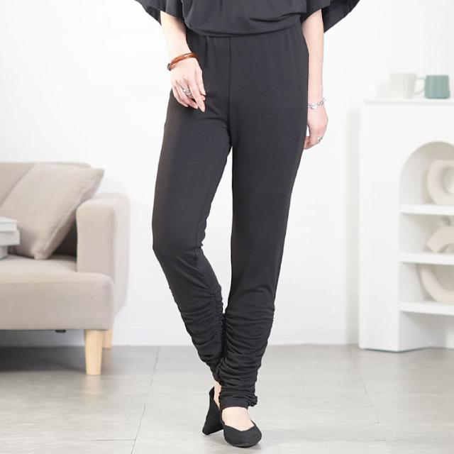 裾くしゅくしゅレギンス