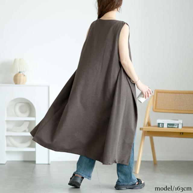 深Vネックダブルボタンロングベスト