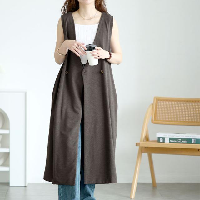 深Vネックダブルボタンロングベスト