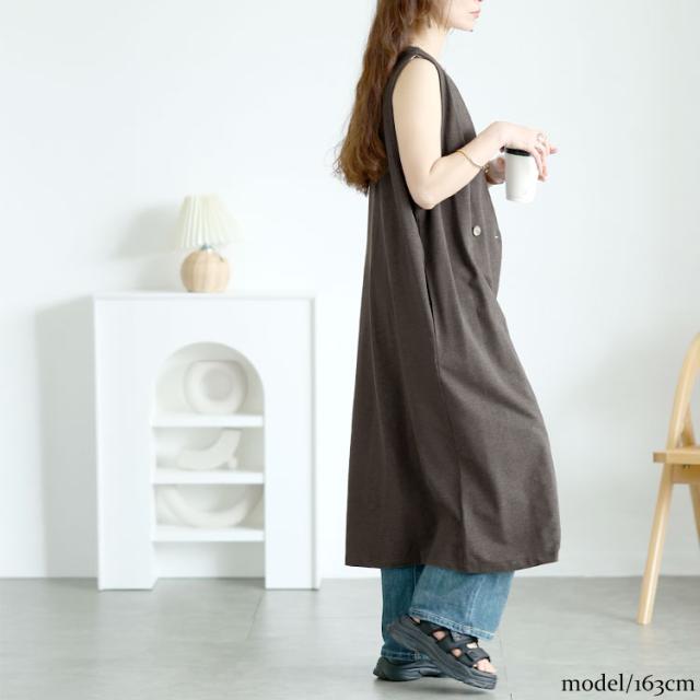 深Vネックダブルボタンロングベスト