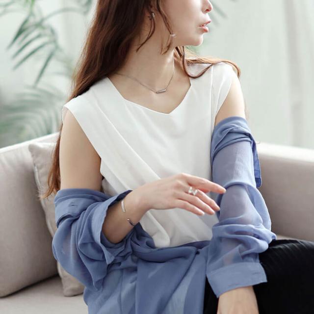 タックショルダーノースリーブチュニック