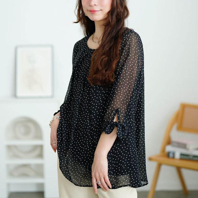 ドットシフォンタックブラウス