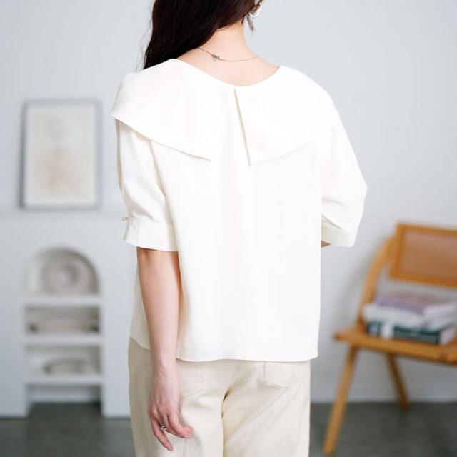 ビッグリボン襟ブラウス