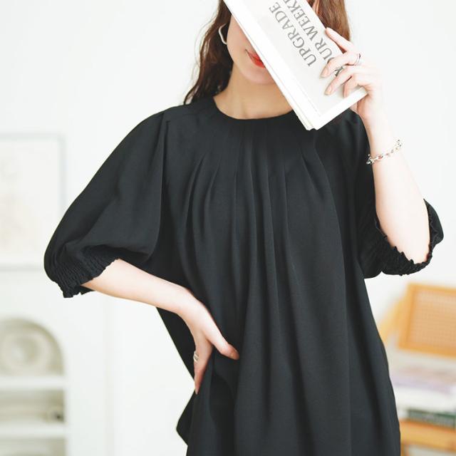 胸元タックパフスリーブブラウス