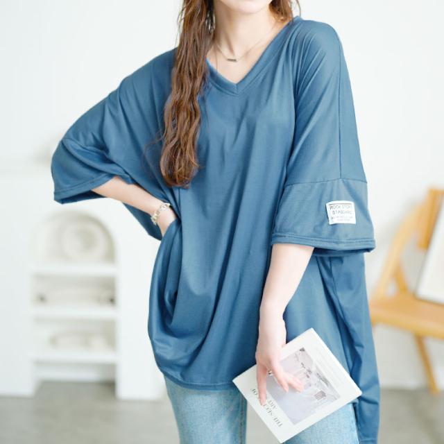 袖ワッペンVネックオーバーサイズTシャツ