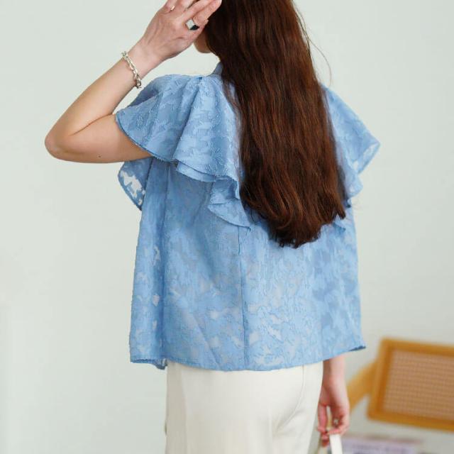 リーフ柄ジャガードフリルブラウス