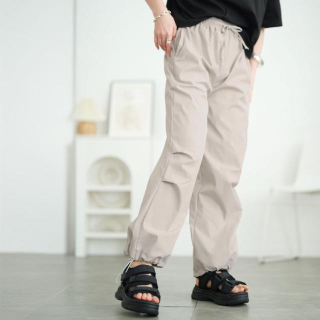 裾ドローコードパラシュートパンツ