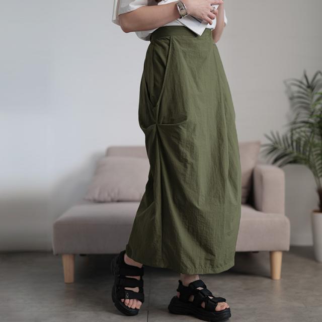 フロントタックナイロンナロースカート