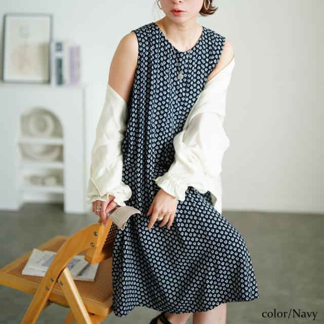 接触冷感花柄タックノースリーブワンピース