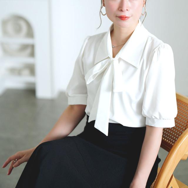 レギュラーカラーボウタイ半袖ブラウス