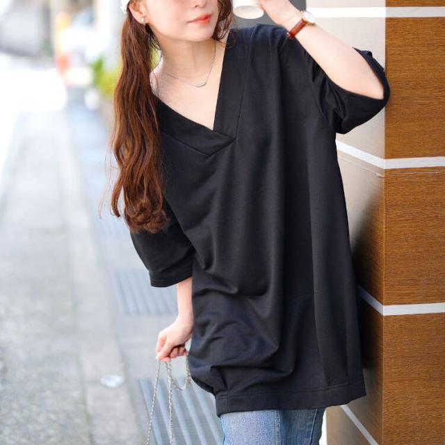 深Vネック裾タックコクーンチュニック